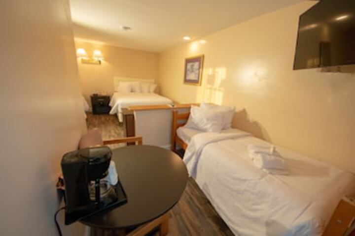 Room 46 of 207