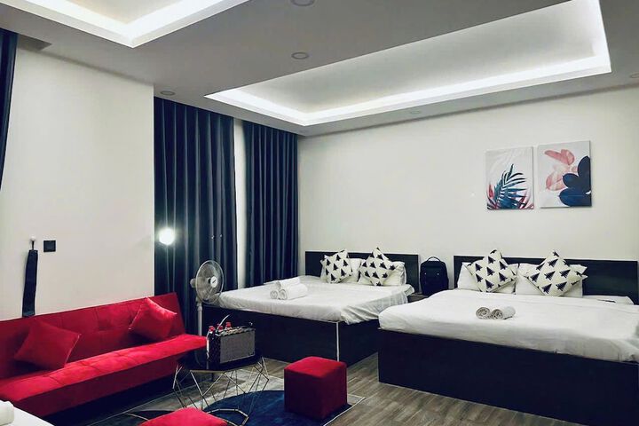Room 16 of 27