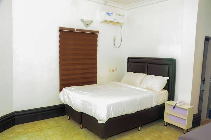 Room 3 of 13