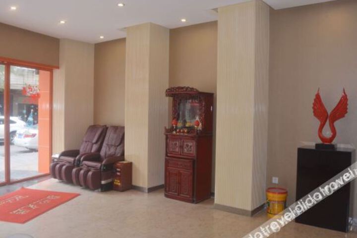 Hotel Interior 6 of 33