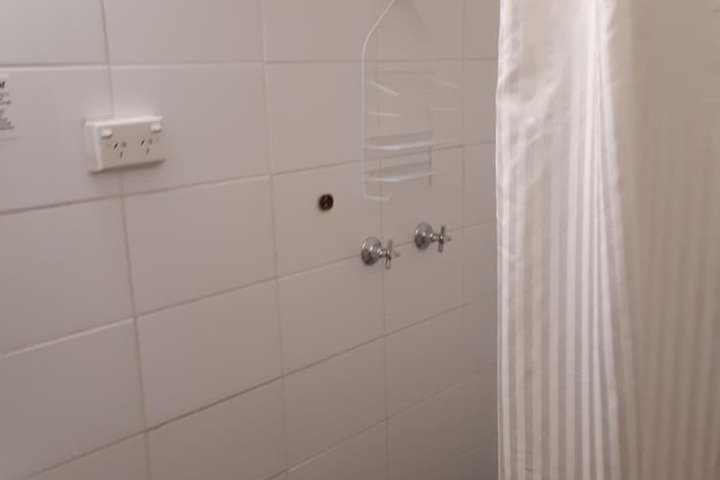 Room 25 of 28