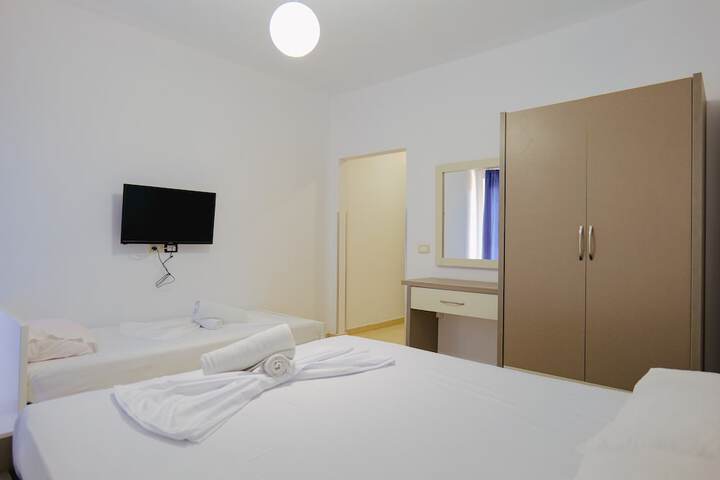 Room 30 of 111