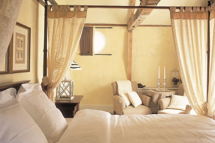 Room 10 of 79