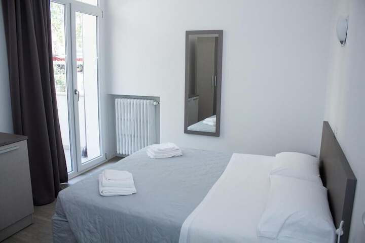 Room 6 of 36