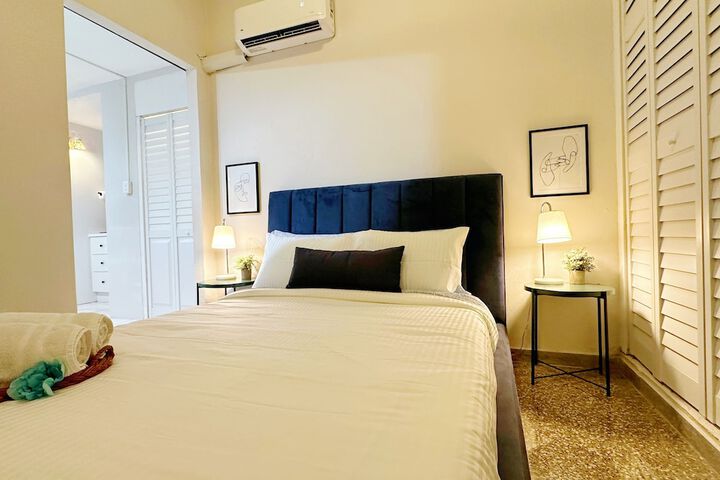 Room 4 of 13