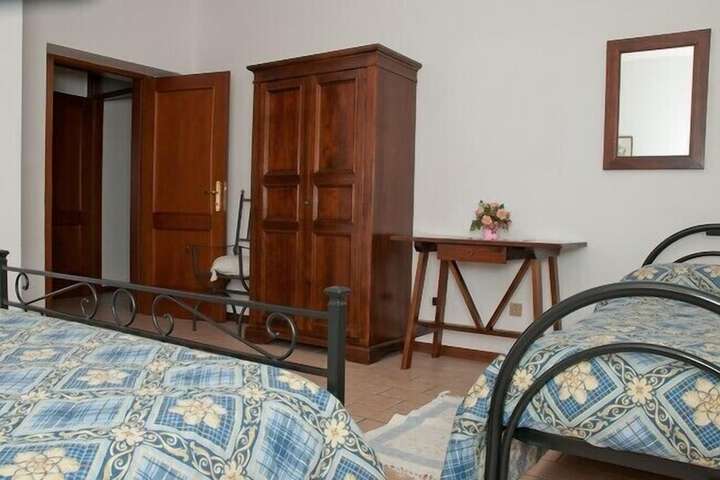 Room 15 of 112