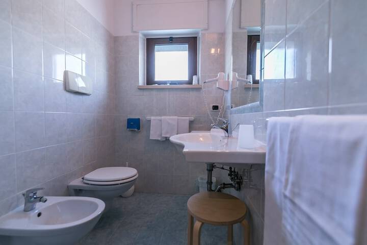 Room 11 of 20