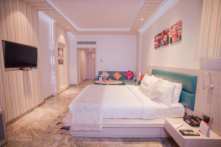 Room 7 of 48