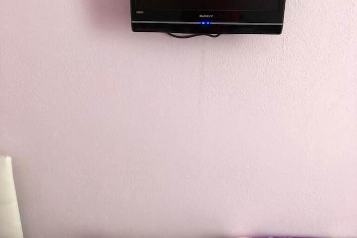 Room 21 of 27