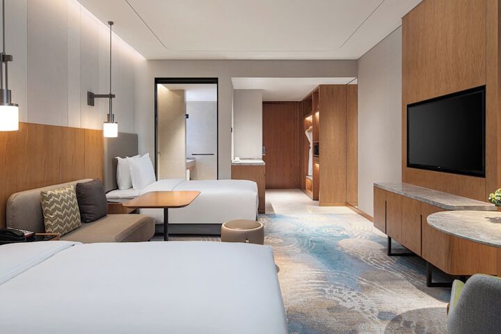 Room 16 of 46