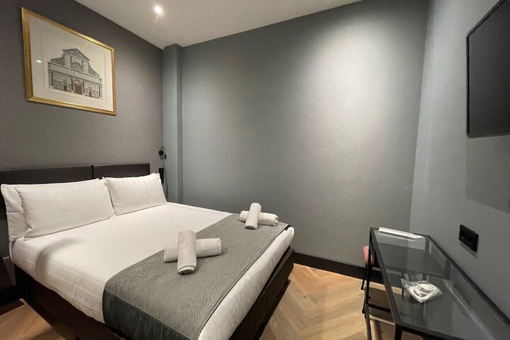 Room 13 of 52
