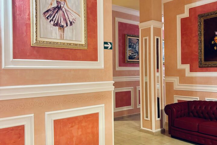 Room 15 of 44
