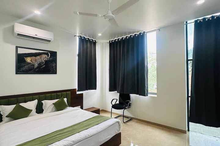 Room 17 of 43