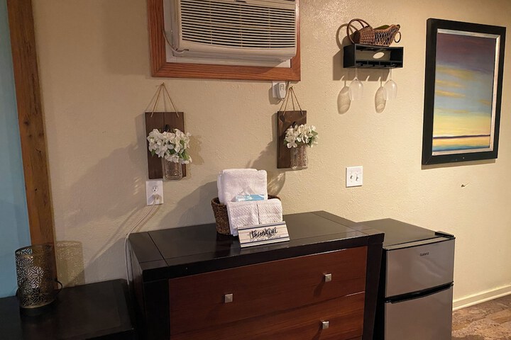 Room 10 of 83