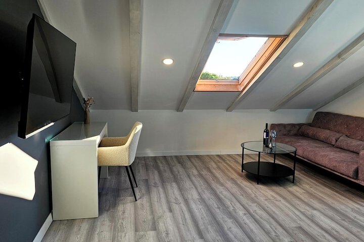 Room 82 of 140