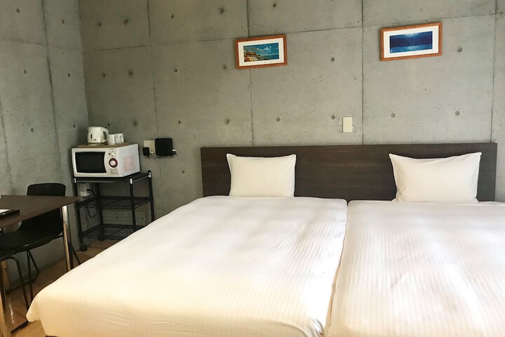 Room 93 of 191