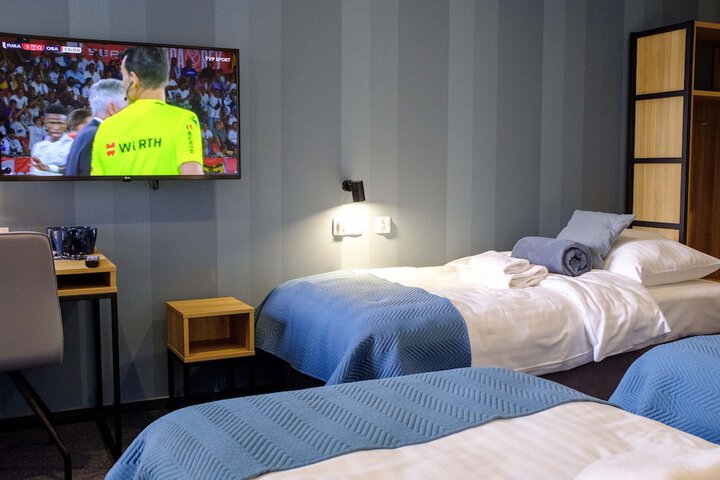 Room 6 of 43