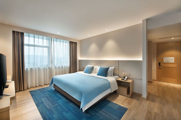Room 30 of 73