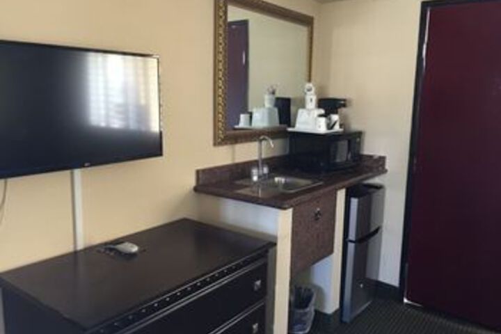 Room 26 of 87