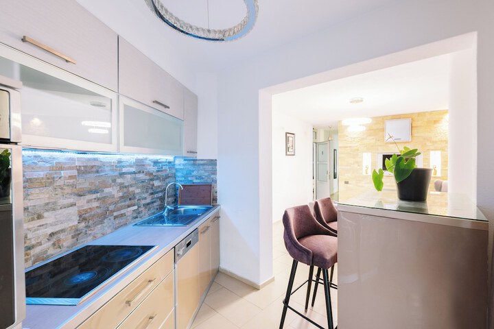 General 84 of 257