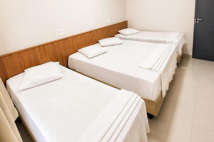 Room 10 of 25
