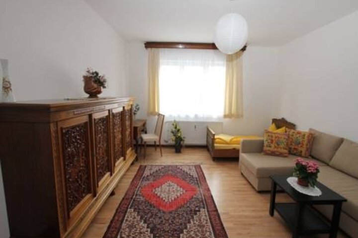 Room 3 of 7