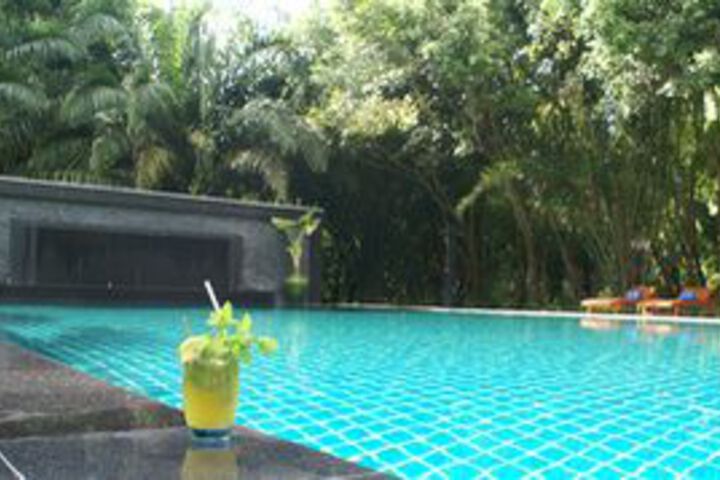 Pool 79 of 107