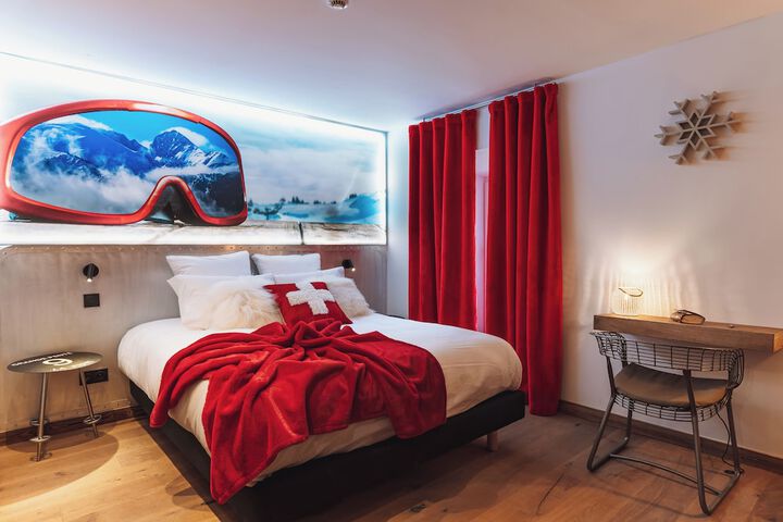 Room 3 of 43