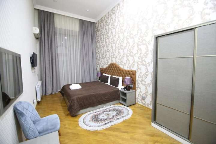 Room 13 of 70