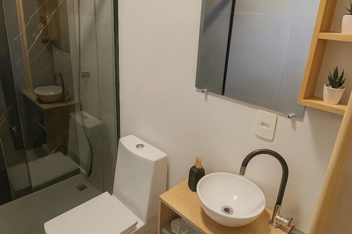 Room 3 of 27