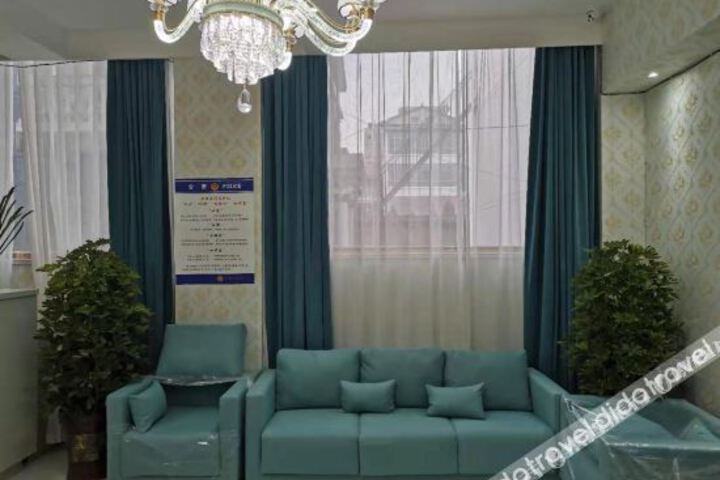 Hotel Interior 4 of 13