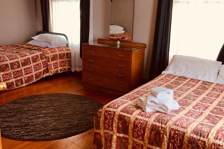 Room 2 of 9