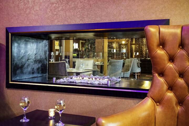 Lounge 60 of 86
