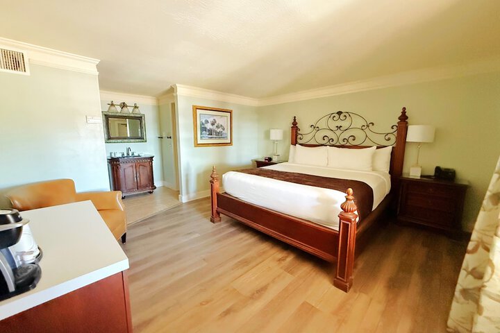Room 12 of 61