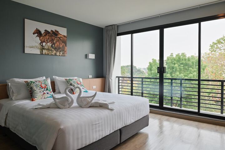 Room 6 of 33