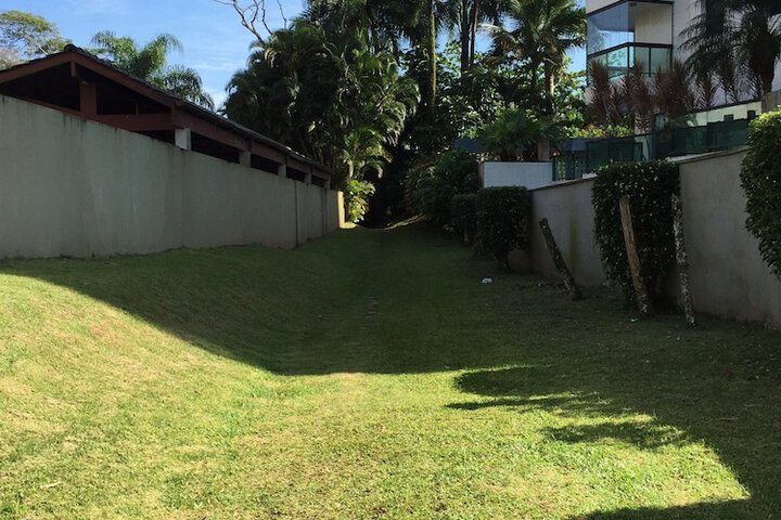 Property Grounds 382 of 487
