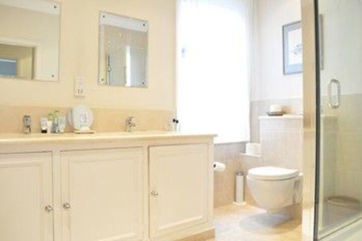 Room 2 of 21