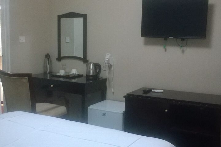 Room 21 of 83