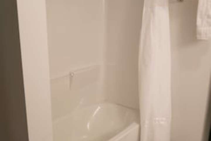 Room 73 of 180