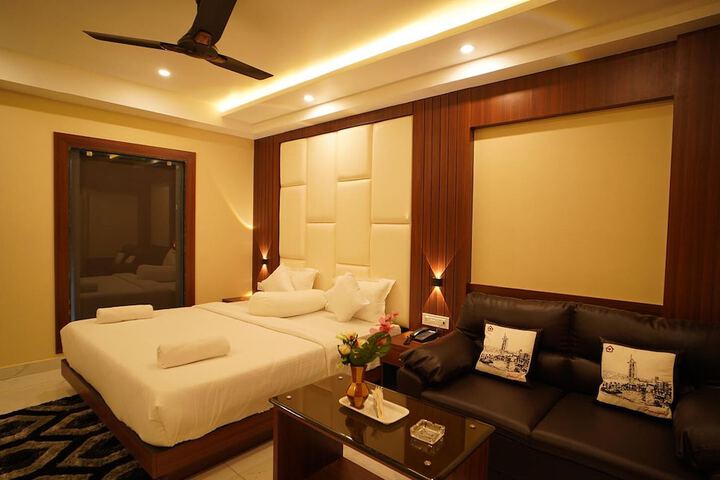 Room 8 of 81
