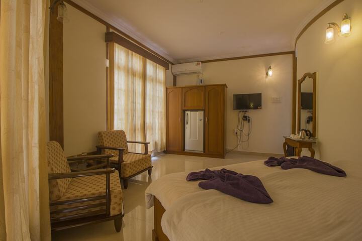 Room 30 of 46