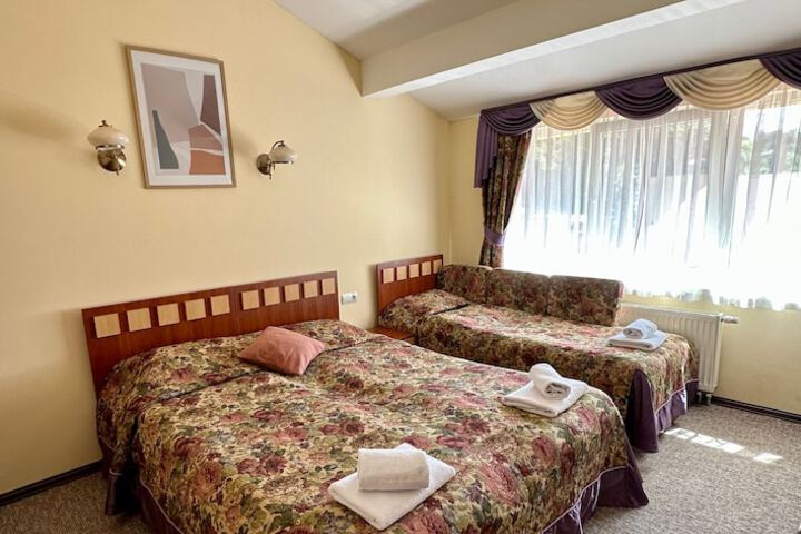 Room 21 of 44