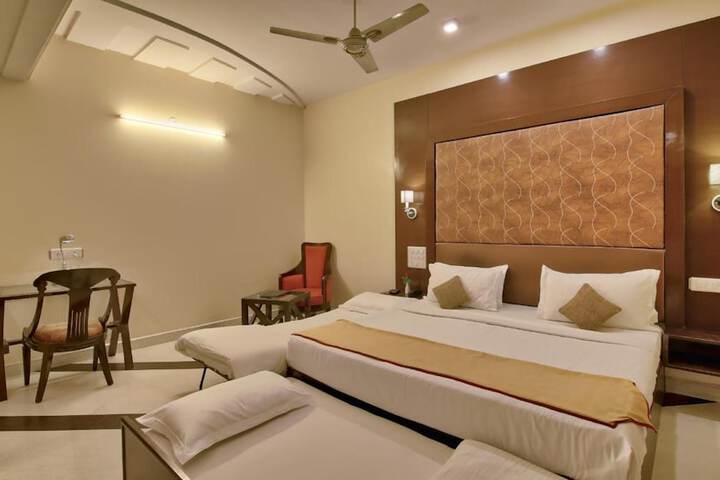 Room 19 of 48