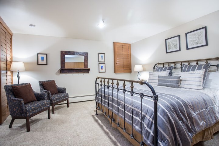 Room 110 of 364