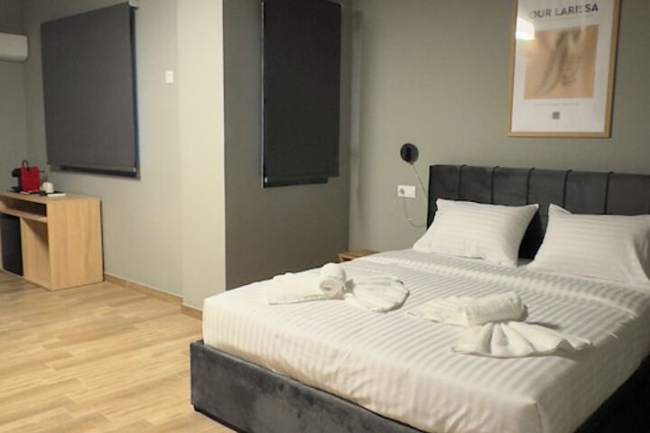 Room 16 of 36