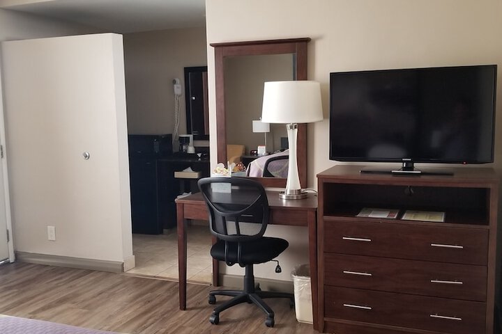 Room 9 of 24