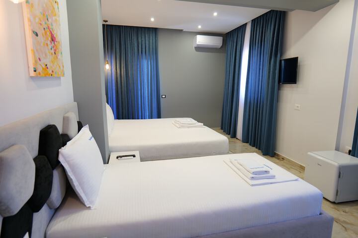Room 7 of 95