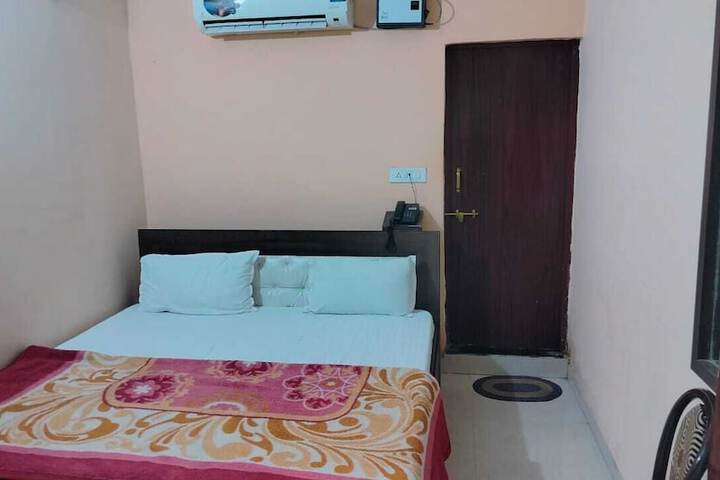 Room 29 of 50