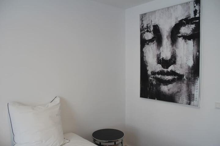 Room 5 of 43