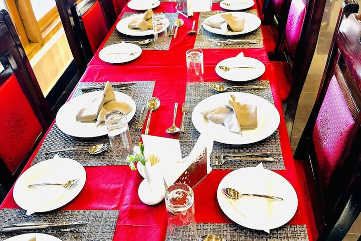 Dining 39 of 75